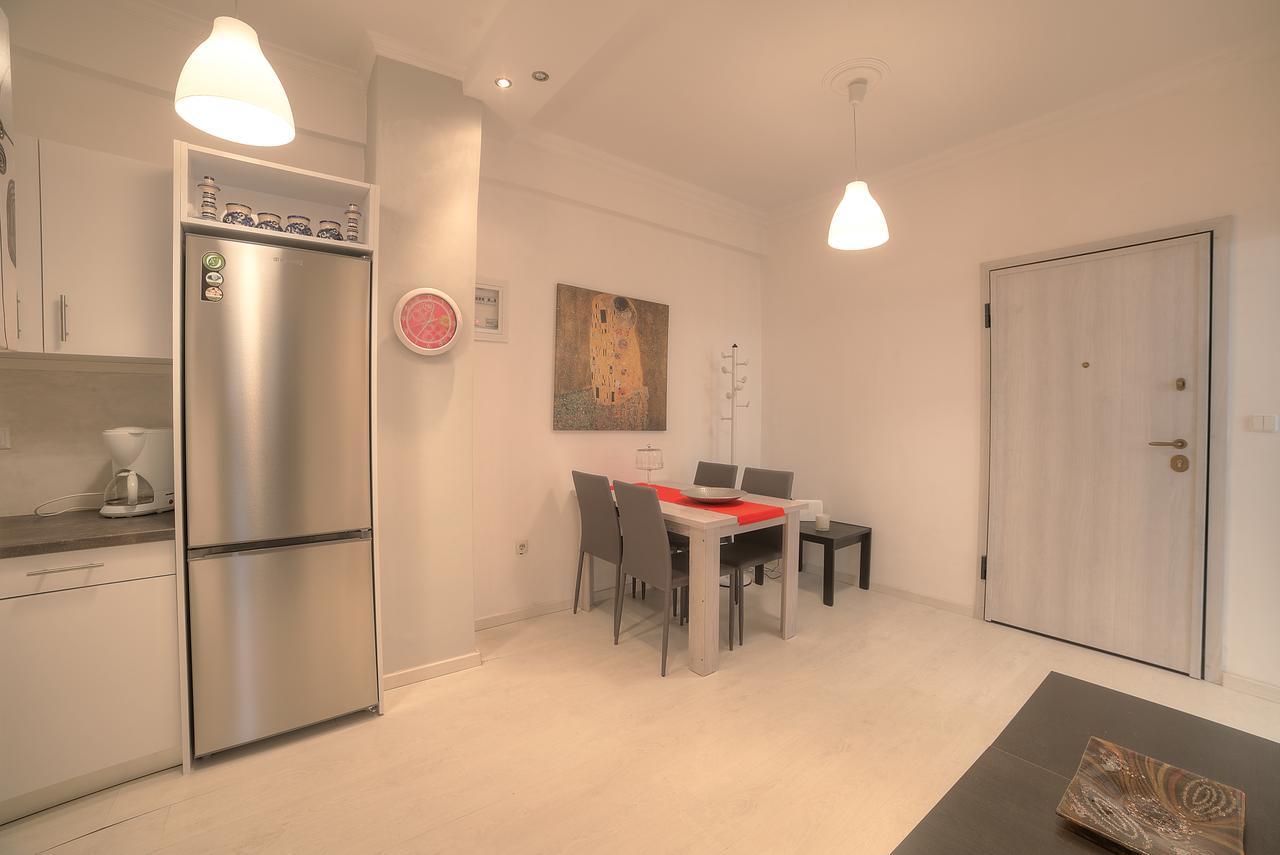 Cosy Apartment In Glyfada Center 아테네 외부 사진